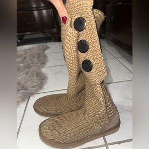 Ugg Classic Cardi beige boots